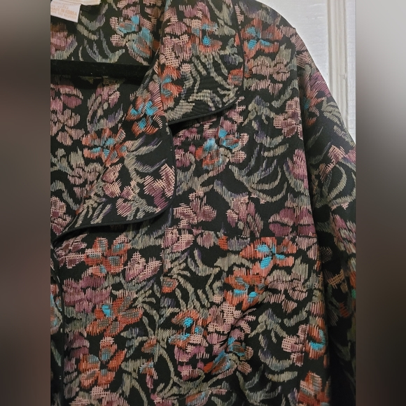 BG Intimates black floral top - Picture 3 of 4